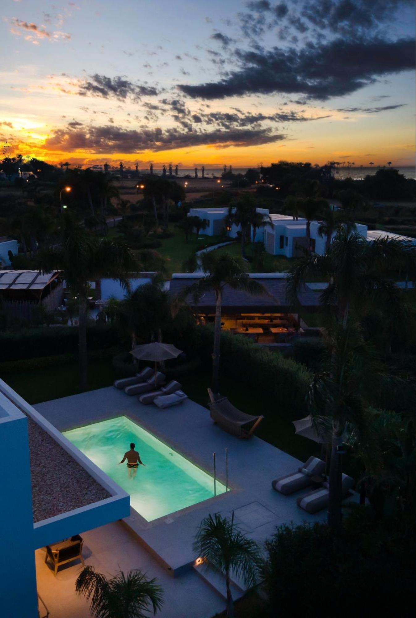 Taf Beach Villas With Tesla Tigkaki  Room photo